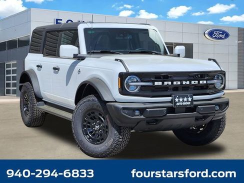 New 2026 Ford Bronco Outer Banks AWD/4WD image 1