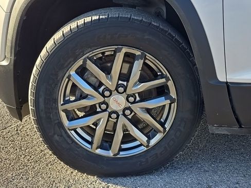 Used 2017 GMC Acadia SLT FWD image 10