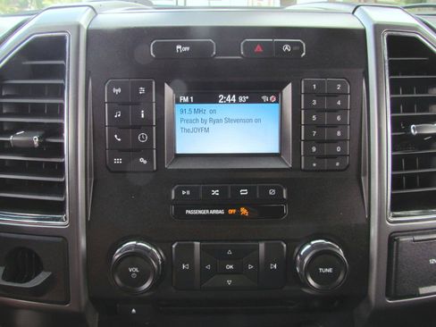 Used 2018 Ford F150 XLT RWD image 33