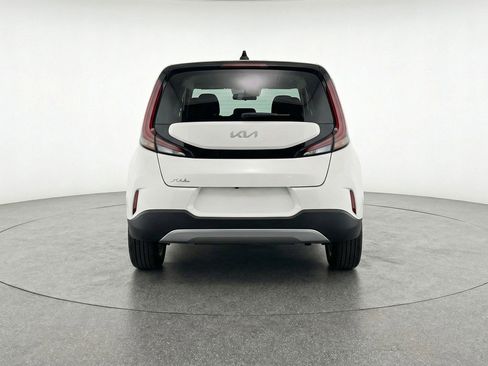 Used 2025 Kia Soul LX w/ LX Technology Package FWD image 7