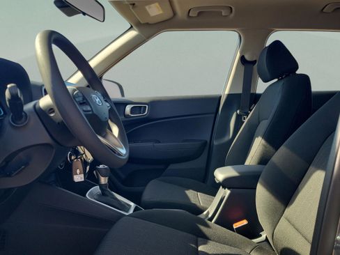 New 2026 Hyundai Venue SE image 18