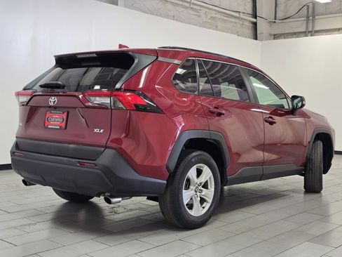Certified 2020 Toyota RAV4 XLE w/ Convenience Package image 15