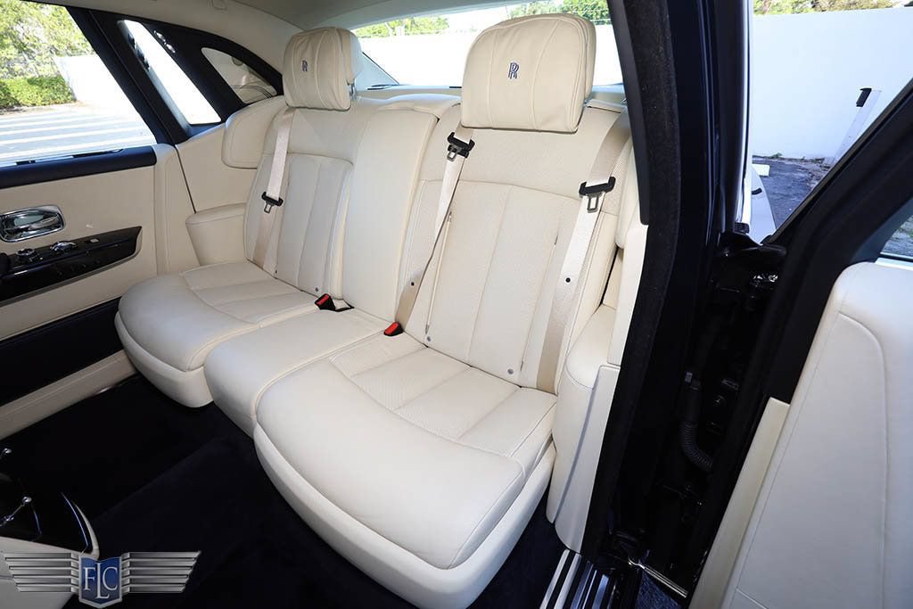 Used 2018 Rolls-Royce Phantom Sedan RWD image 16