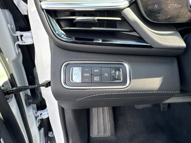 Used 2025 Buick Enclave Preferred AWD/4WD image 16