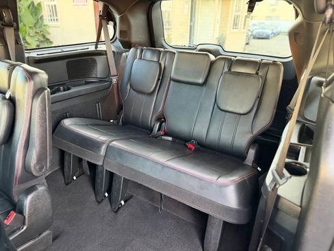 Used 2017 Dodge Grand Caravan GT image 23