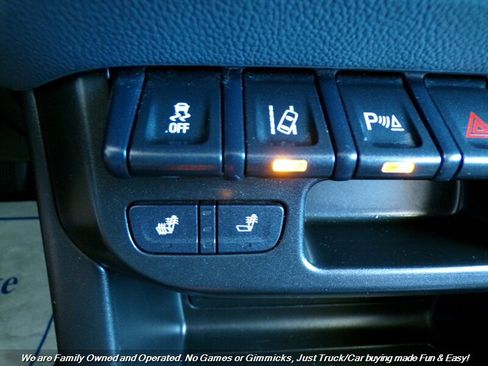 Used 2021 Chevrolet Colorado Z71 w/ Safety Package AWD/4WD image 41