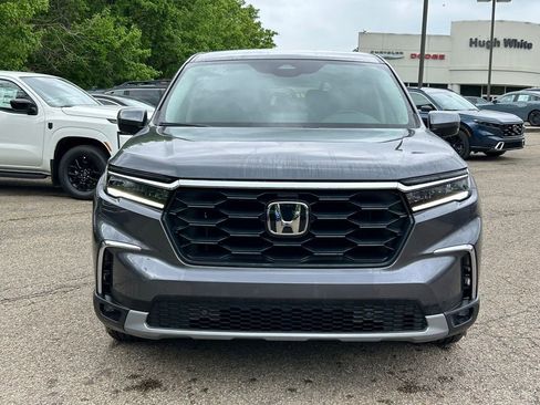 Used 2025 Honda Pilot EX-L image 2