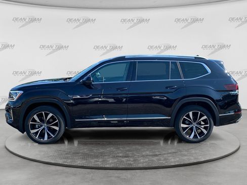 Used 2024 Volkswagen Atlas SEL Premium R-Line AWD/4WD image 4