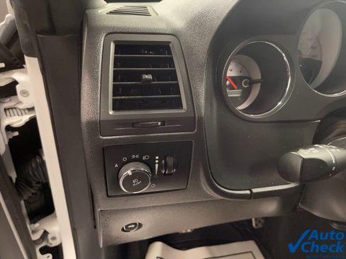 Used 2014 Dodge Challenger SRT8 image 37