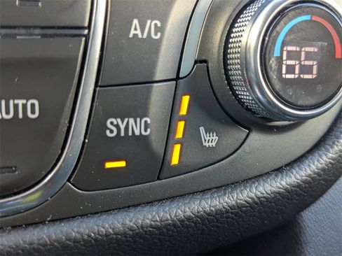 Certified 2021 Chevrolet Equinox LT image 19