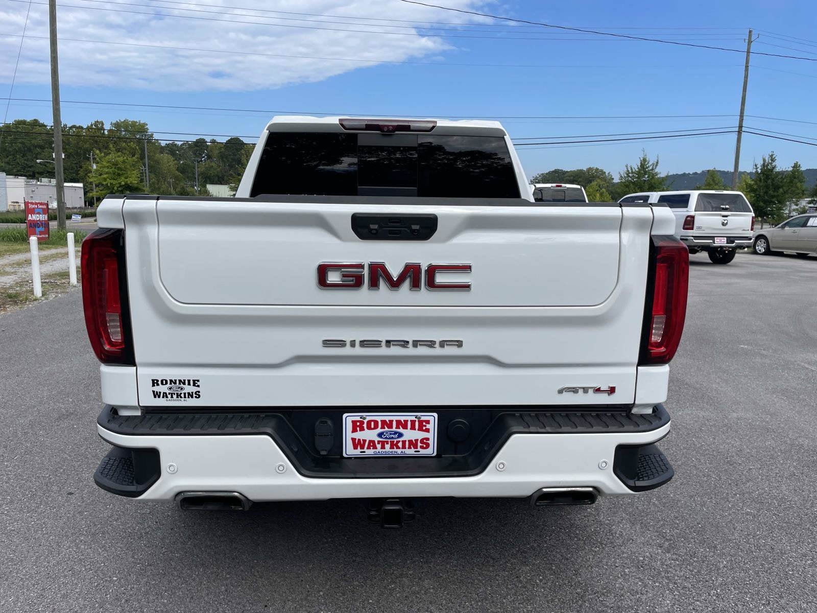 Used 2023 GMC Sierra 1500 AT4 w/ AT4 Premium Package AWD/4WD image 5