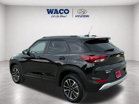 Used 2025 Chevrolet TrailBlazer LT FWD image 5