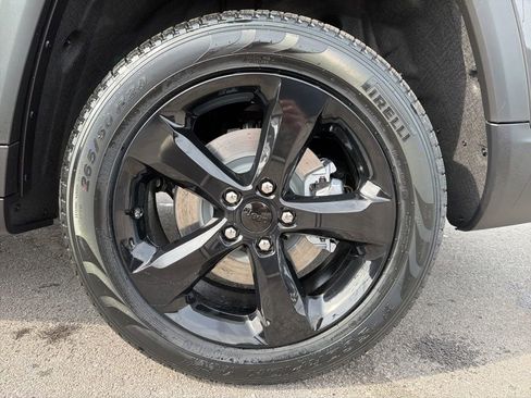 New 2026 Jeep Grand Cherokee L Limited w/ Limited Altitude Package RWD image 15