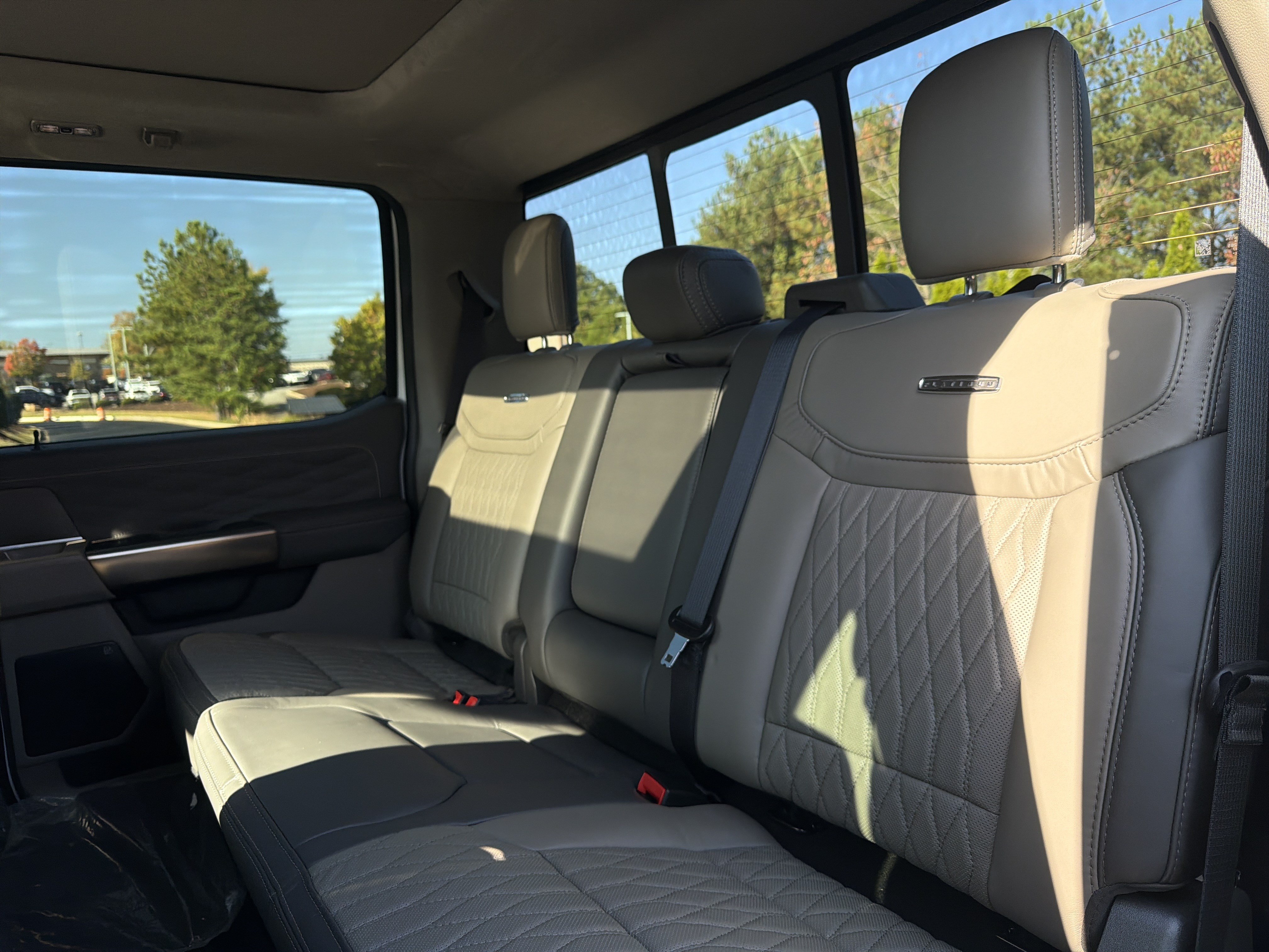 Used 2026 Ford F450 Platinum w/ Platinum Plus Package AWD/4WD image 9