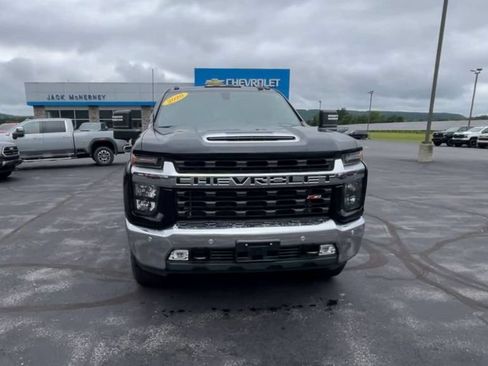 Used 2020 Chevrolet Silverado 2500 LT w/ Convenience Package AWD/4WD image 3