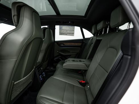 New 2025 Porsche Macan 4S Electric image 24