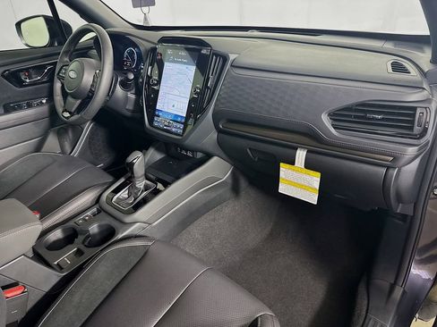 Used 2025 Subaru Forester Touring image 36