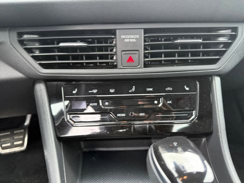 Used 2025 Volkswagen Jetta Sport FWD image 17
