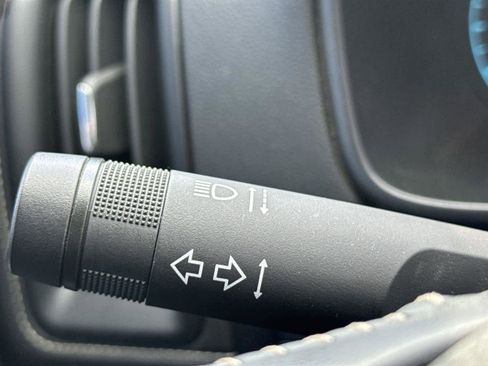 Used 2021 GMC Canyon Denali image 20