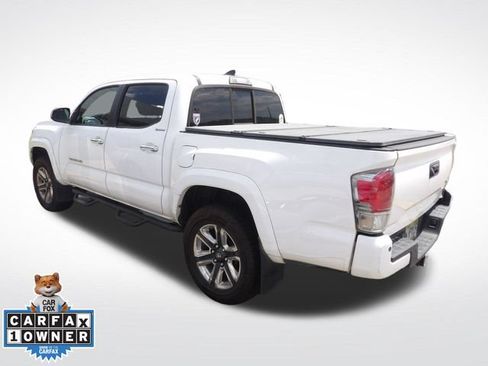 Used 2016 Toyota Tacoma Limited w/ Towing Package RWD image 9
