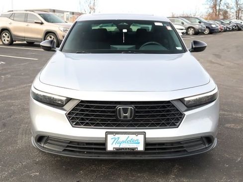 Used 2023 Honda Accord Sport image 3