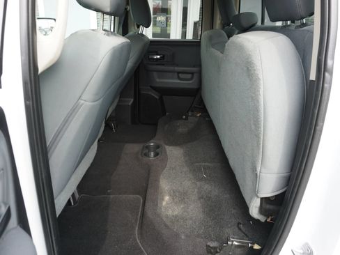 Used 2017 RAM 1500 Classic SLT RWD image 16