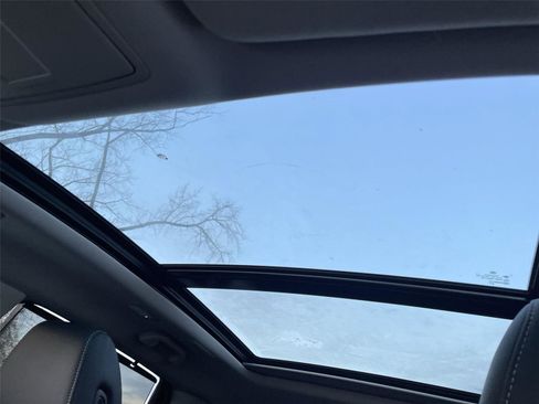 Certified 2025 Acura MDX SH-AWD w/ Technology Package image 21