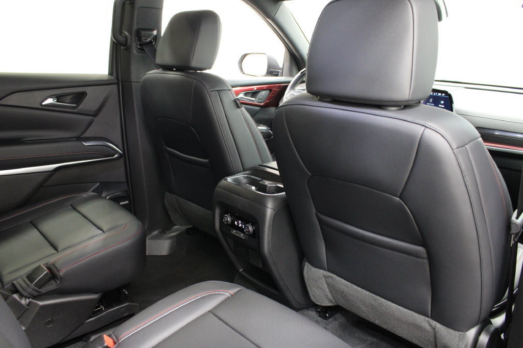 Used 2026 Chevrolet Traverse Z71 w/ Enhanced Driving Package AWD/4WD image 21
