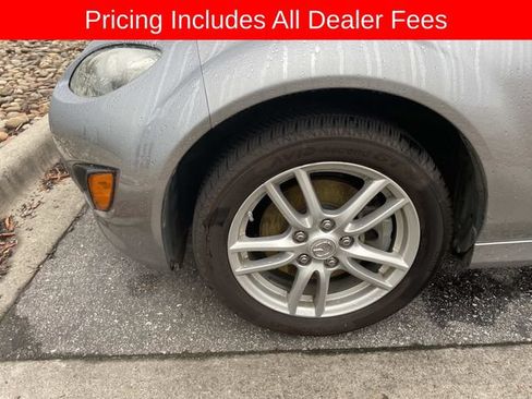 Used 2010 MAZDA MX-5 Miata Sport w/ Convenience Pkg RWD image 2