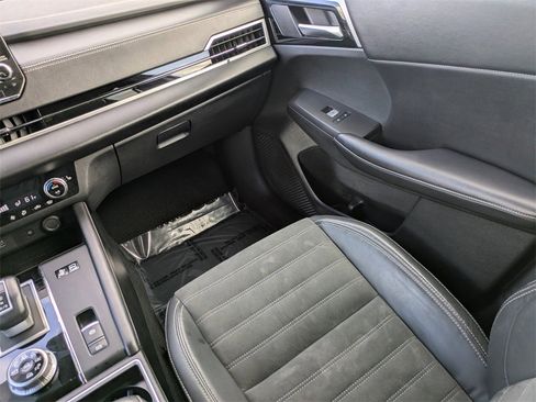 Used 2023 Mitsubishi Outlander Ralliart image 17