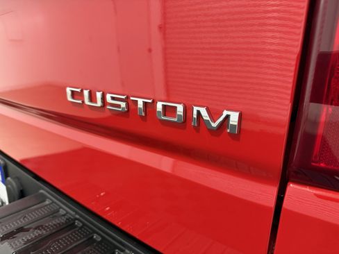 Used 2023 Chevrolet Silverado 1500 Custom image 9