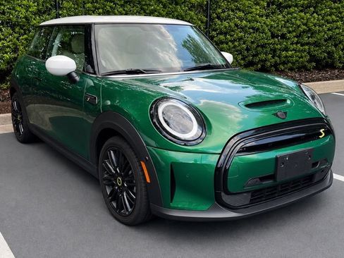 Used 2024 MINI Cooper SE FWD image 1