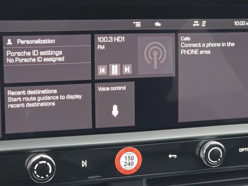 Used 2022 Porsche Macan image 31