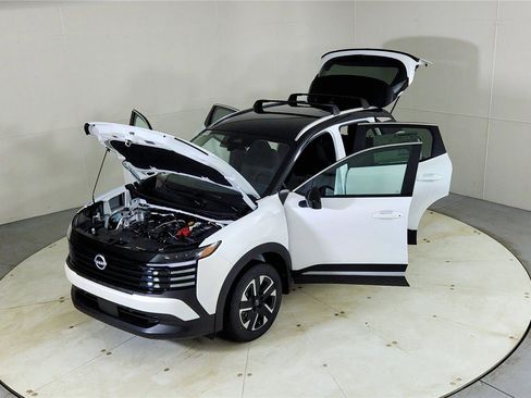 New 2026 Nissan Kicks SV w/ Cold Weather Package image 25