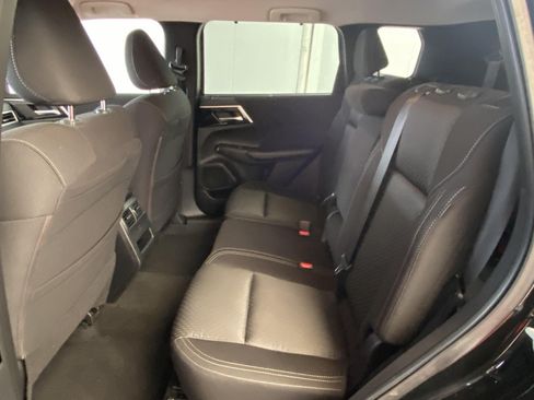 Used 2022 Mitsubishi Outlander ES AWD/4WD image 14