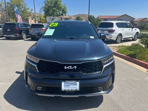 Used 2023 Kia Sorento EX FWD image 3