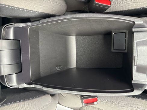 Certified 2022 Ford Escape SE w/ SE Sport Appearance Package image 20