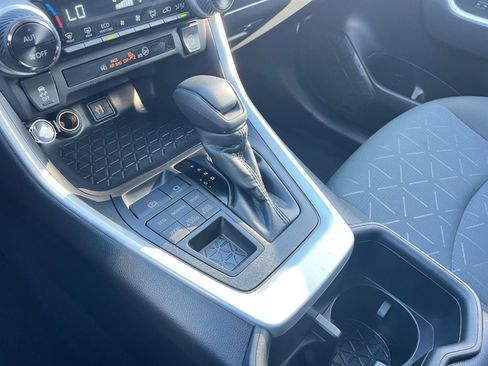 Used 2025 Toyota RAV4 XLE image 42