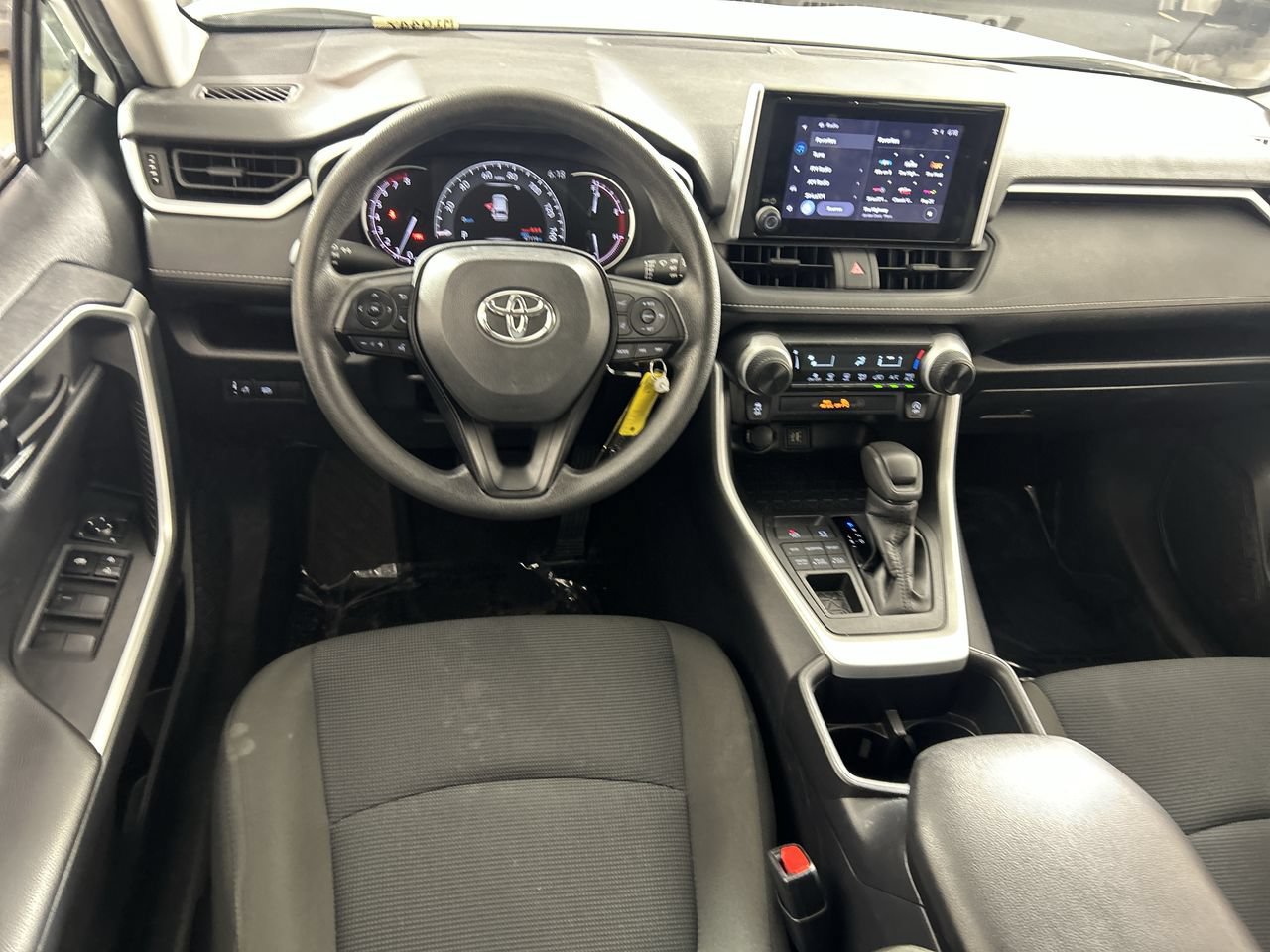 Used 2025 Toyota RAV4 LE AWD/4WD image 22