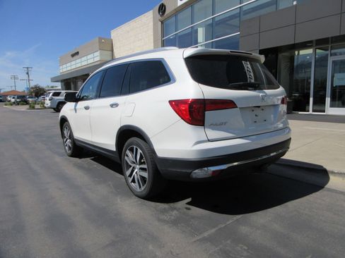 Used 2016 Honda Pilot Touring image 5