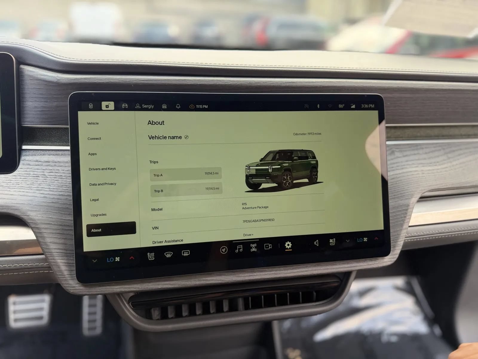Used 2023 Rivian R1S Adventure Quad AWD/4WD image 27