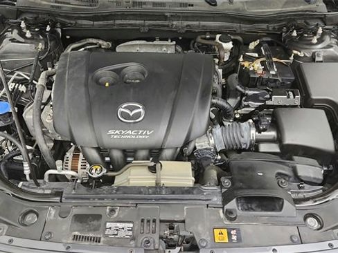 Used 2018 MAZDA MAZDA3 Touring image 16