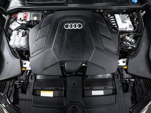 Used 2023 Audi Q8 Prestige w/ Prestige Package AWD/4WD image 23