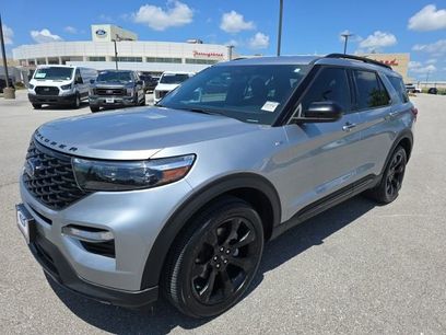 Certified 2023 Ford Explorer ST-Line w/ Class IV Trailer Tow Package