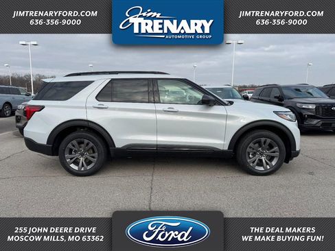 New 2026 Ford Explorer Active w/ Active Comfort Package AWD/4WD image 1
