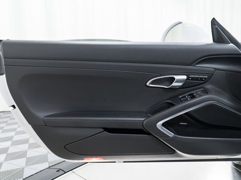 Certified 2019 Porsche 911 Targa 4S image 14