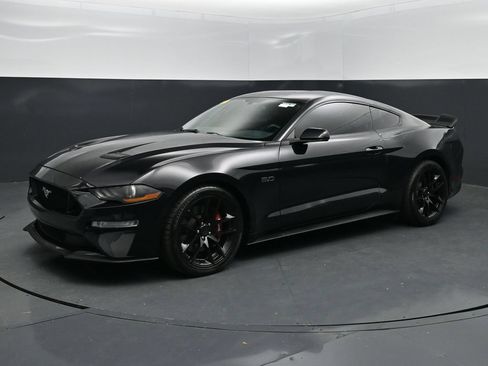 Used 2018 Ford Mustang GT RWD image 1