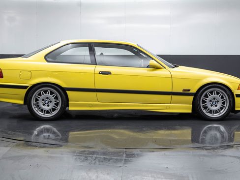 Used 1995 BMW M3 Coupe image 2
