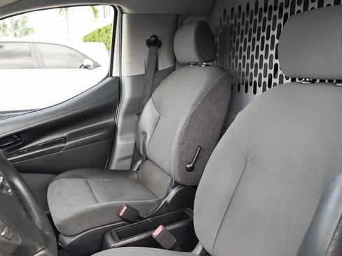 Used 2018 Nissan NV200 S FWD image 5