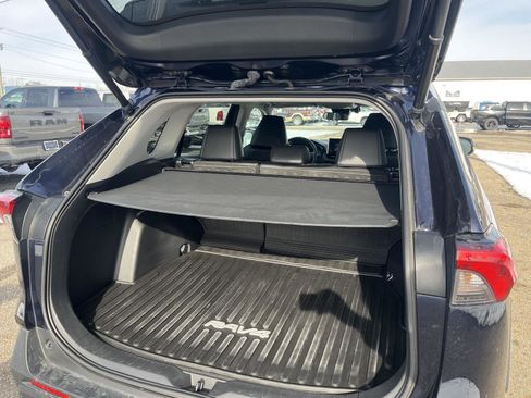 Used 2023 Toyota RAV4 XLE Premium image 26